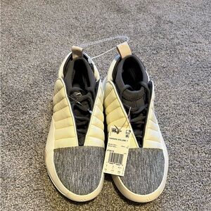 Adidas Harden Vol. 7 Denim. Sz 9.5 style code IF5619 NWOB